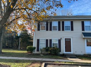 107 Prestbury Ln, Franklin Twp., NJ 08873