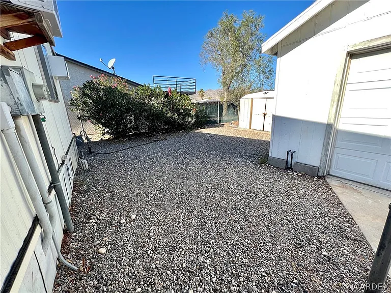 945 Holly St — Photo 30