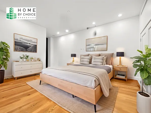 433 West Broadway image 14 of 17