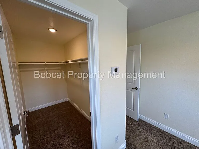 1226 Saltern Dr — Photo 15
