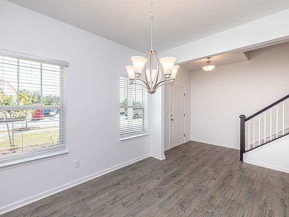 3rd image of 3022 Apple Creek Ct