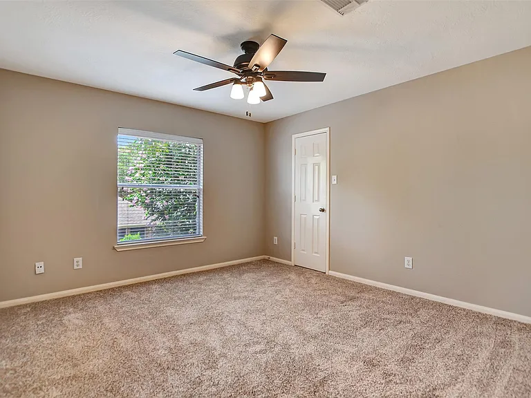 5410 Spring Oak Dr — Photo 38
