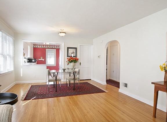 4th image of 825 17th Ave S