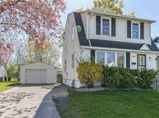 508 Newhall St, Green Bay, WI 54302