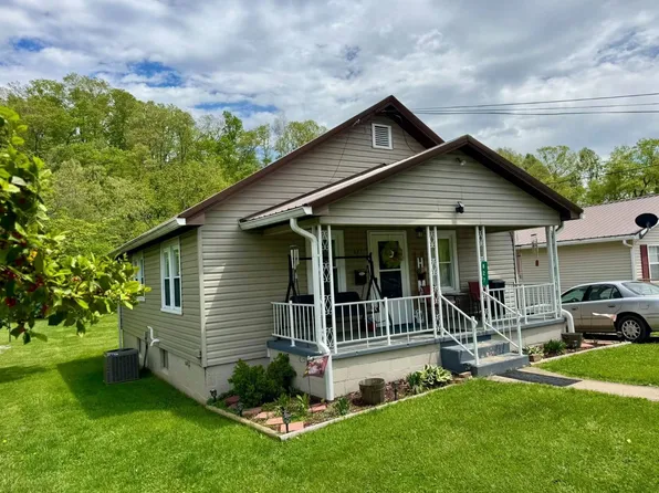 827 Jefferson St, Spencer, WV 25276