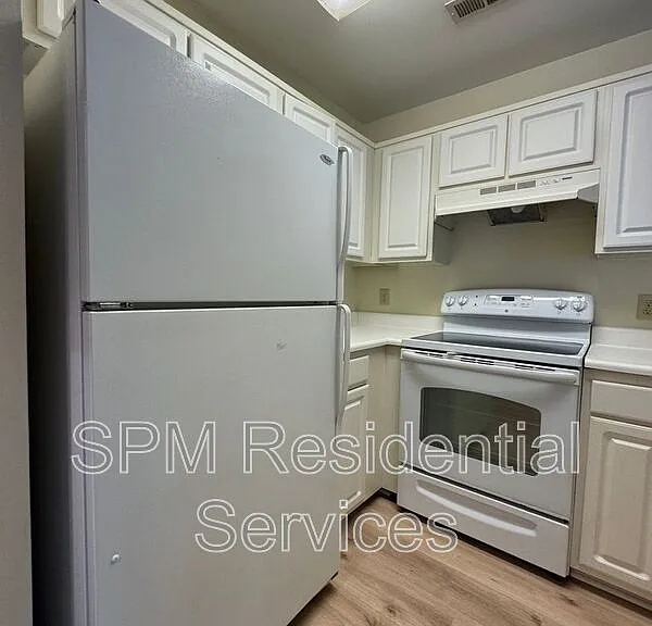 5147 Lampost Cir — Photo 9