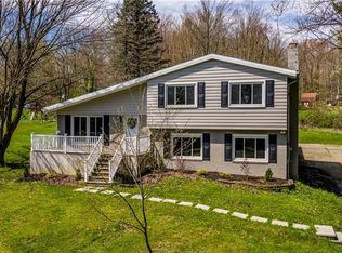 1313 Hofius Ln, Hermitage, PA 16148