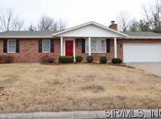 55 Elmwood Dr, Glen Carbon, IL