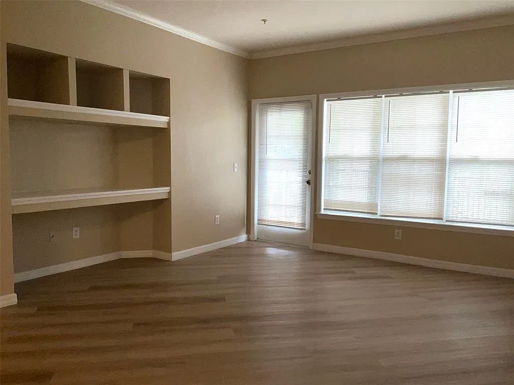 2 bed, 2.0 bath, 1174 sqft, $1,695 — Photo 4