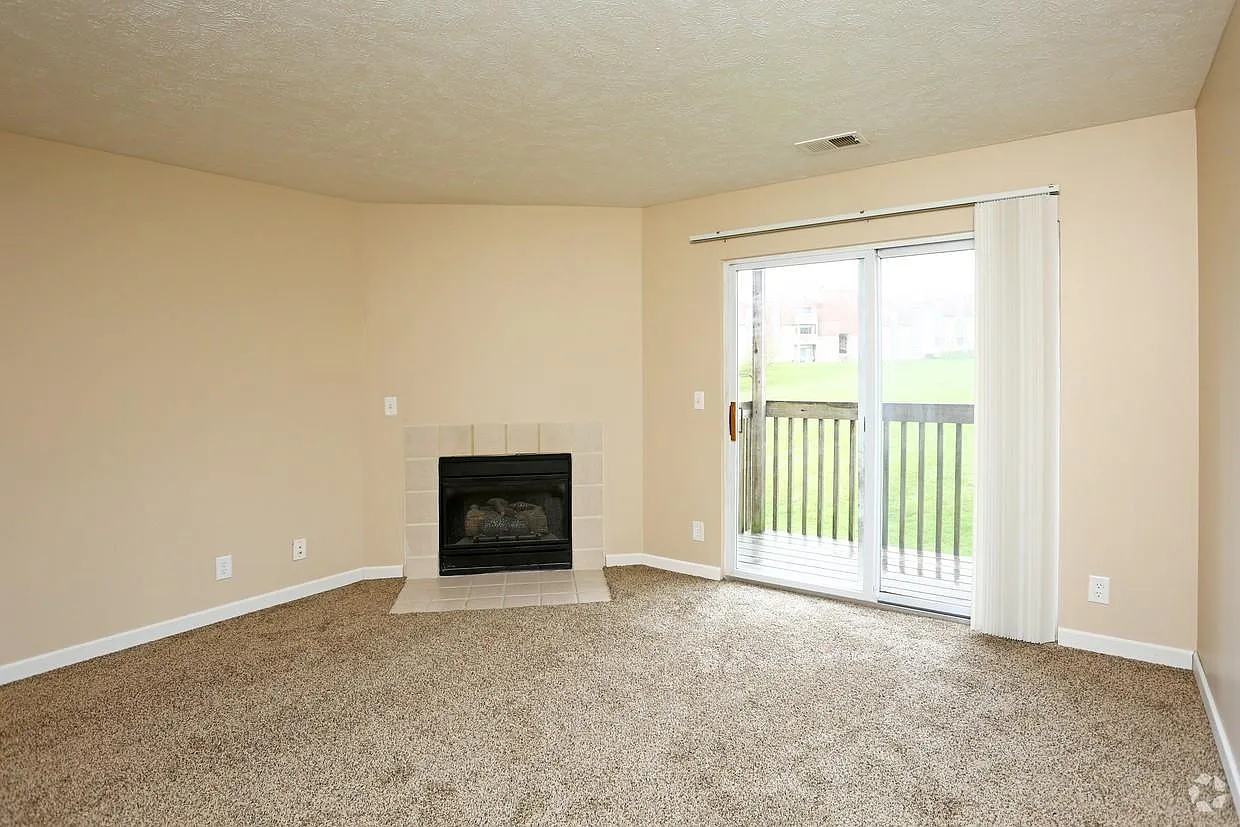 Residences at Fox Pointe — Photo 2