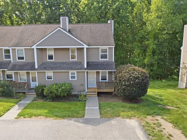 79 Pennacook Dr #22, Leominster, MA 01453