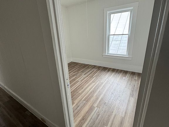 5th image of 20 Mechanic St #4