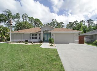290 Saybrook Ct, Naples, FL 34110