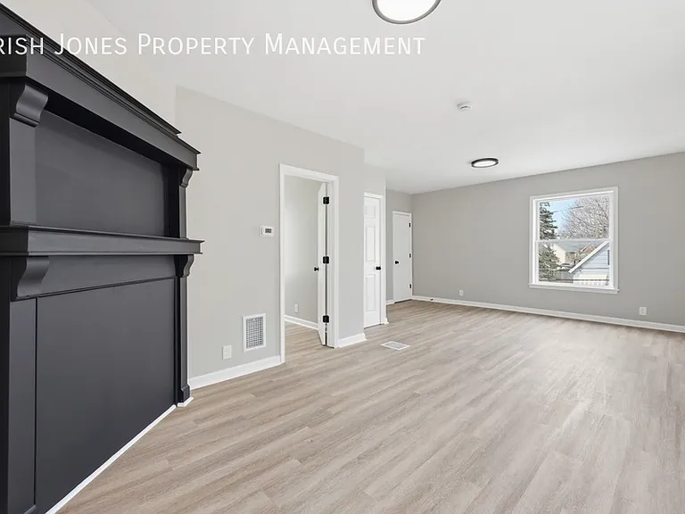 61 Princeton Pl #2 — Photo 9