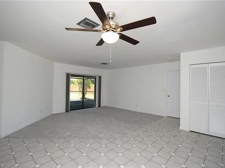 224 Erie Dr — Photo 3