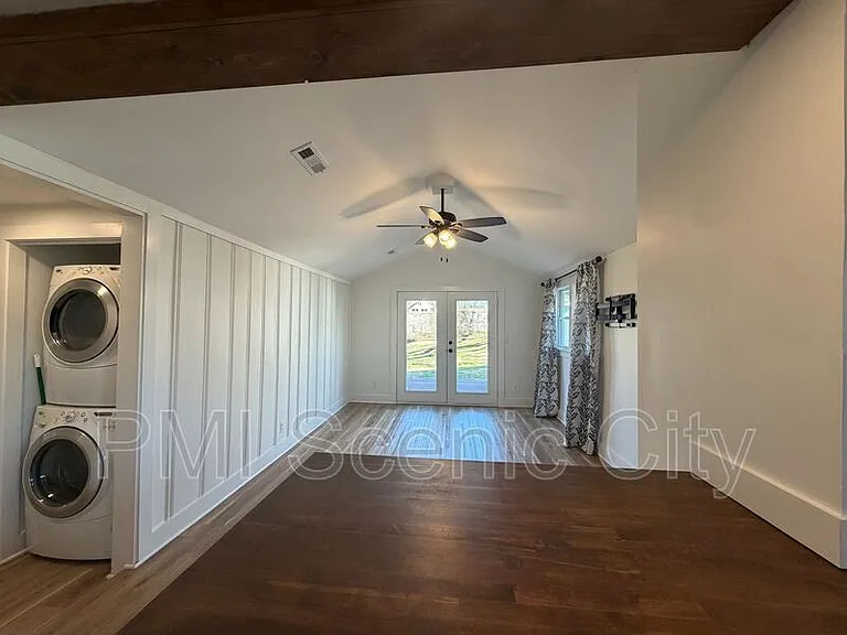 607 Franklin St — Photo 8