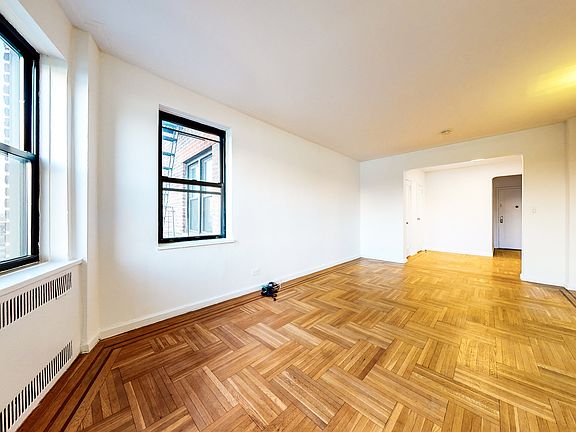5th image of 200 Haven Ave APT 5j