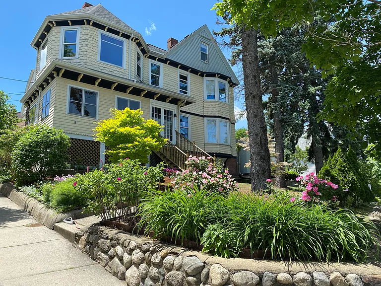 90 Chandler St — Photo 11