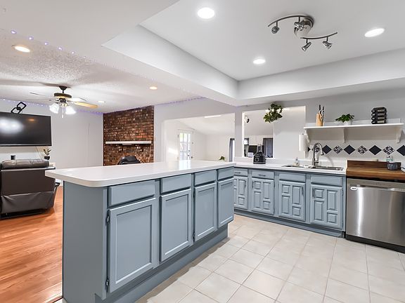 5th image of 2611 Ridgemoor Ct