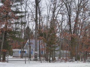 742 Snyder Rd, Wellston, MI 49689