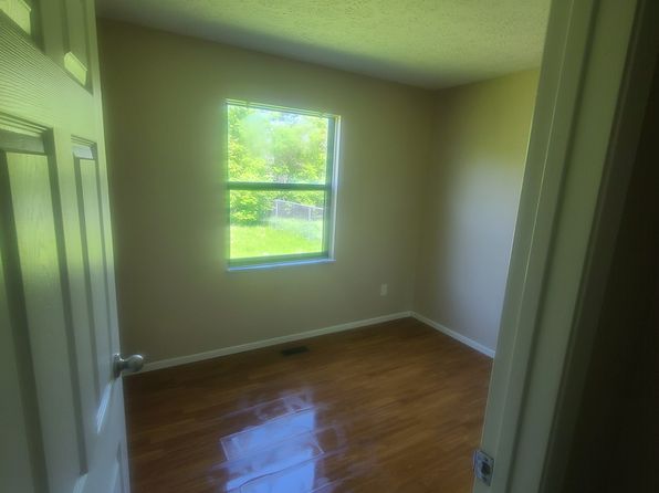 2606 Four Seasons Dr