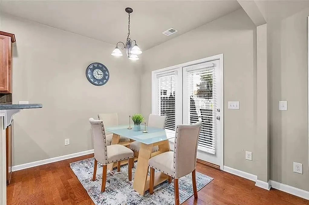 3 bed, 2.5 bath, 1874 sqft, $2,650 — Photo 4