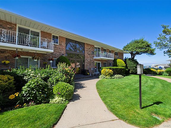 2nd image of 1 Toms Point Lane Building 5, Unit 9J