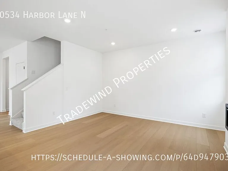 10534 Harbor Ln N — Photo 12