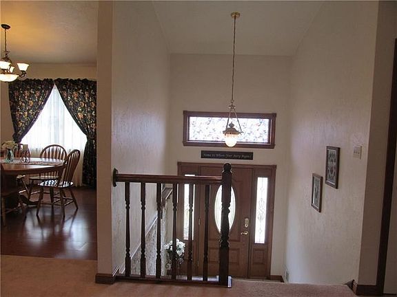 5th image of 25 Timothy Dr