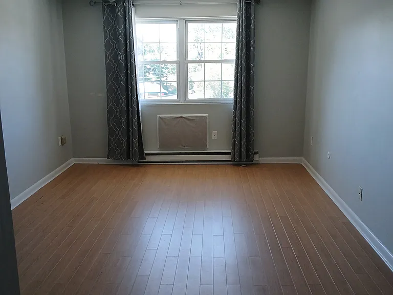 234 Low St #1 — Photo 3