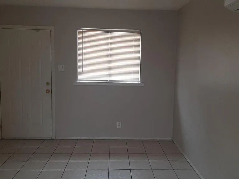 3826 Harrison Ave — Photo 11