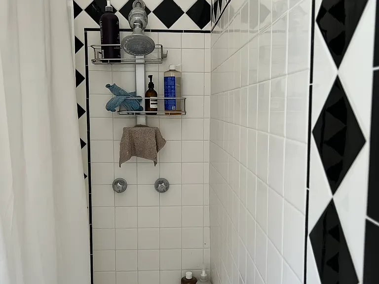 1935 N Vermont Ave #3 — Photo 15
