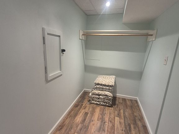 2nd image of 530 Main St #C
