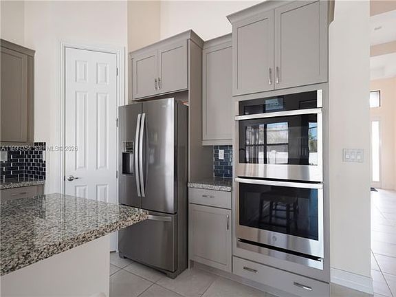 5th image of 11815 Leon Cir S #11815