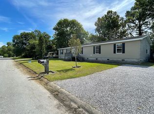 131 Washington Ave, Newport, NC 28570