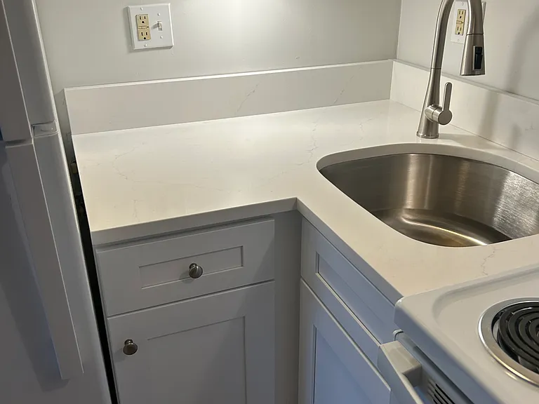 139 W Emerson St #11 — Photo 5