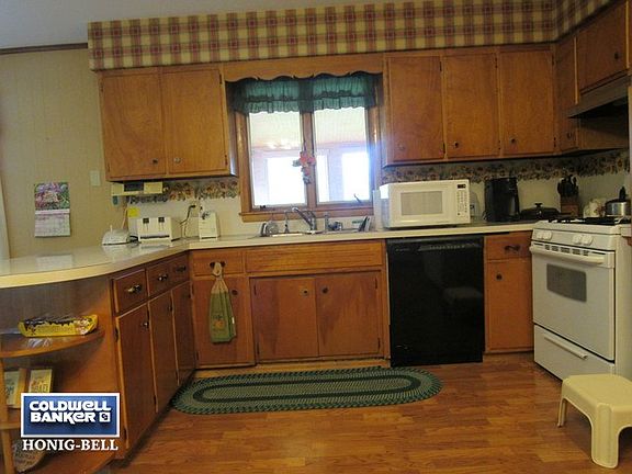 4th image of 16213 W Creek Dr