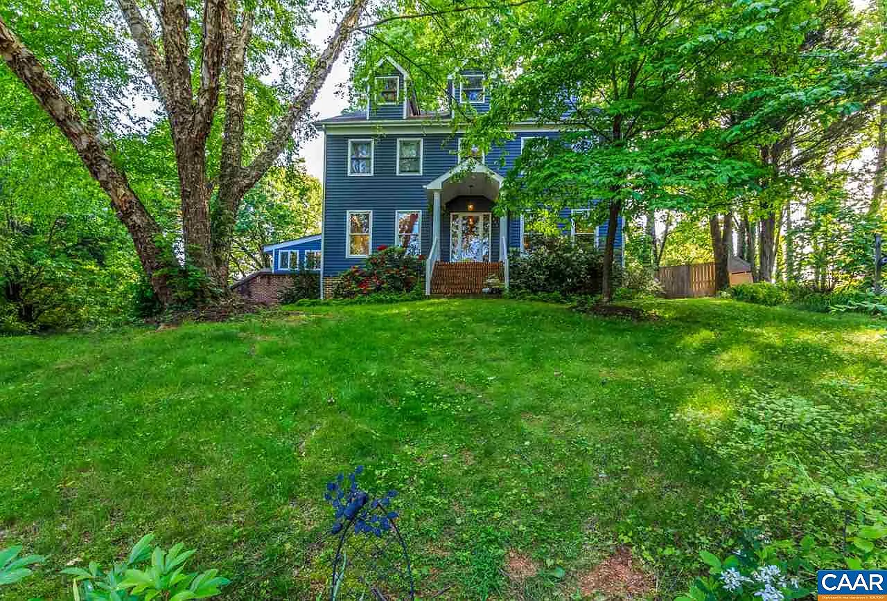 921 Marshall St photo 1