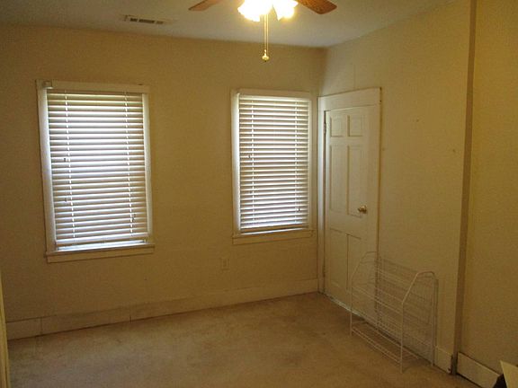 5th image of 220 W Spruce St