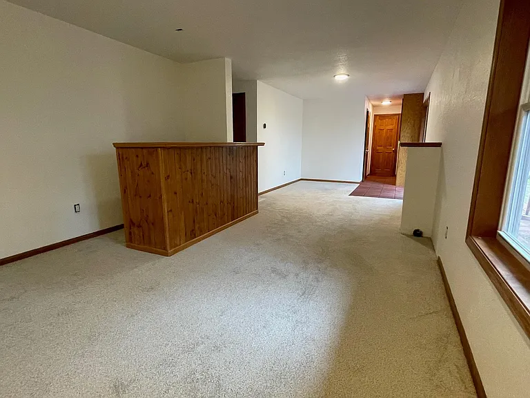 687 Crescent Lake Rd — Photo 29