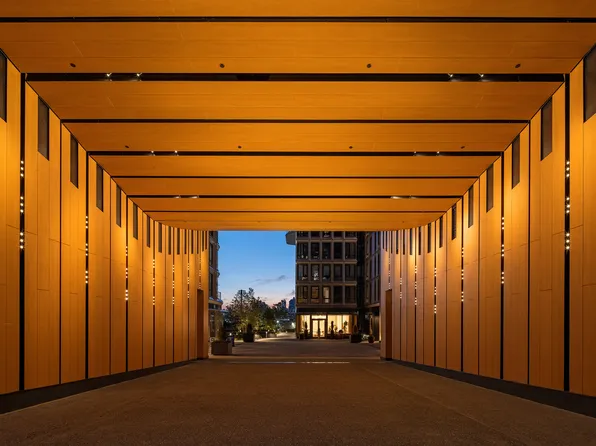 480 Kent Avenue image 13 of 31