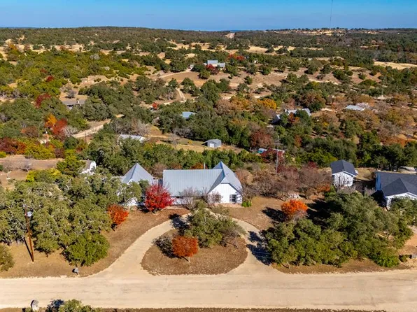 783 Country Creek Ln, Fredericksburg, TX 78624