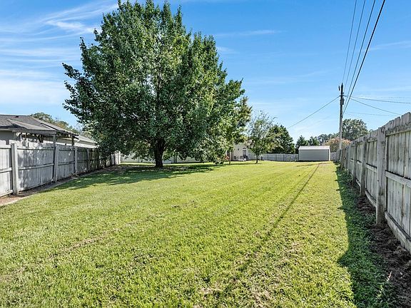5th image of 1535 Petrea Dr