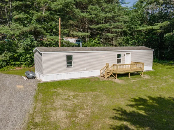 533 River Avenue, Gardiner, ME 04345