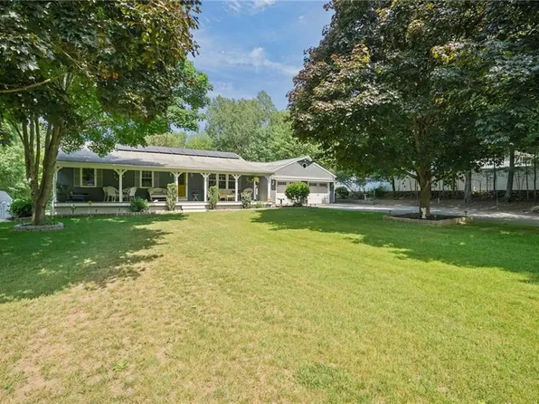 108 Sayles Hill Rd, North Smithfield, RI 02896
