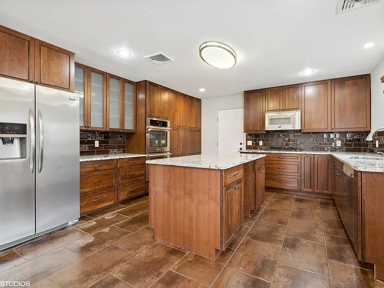 4 Box Tree Rd — Photo 16
