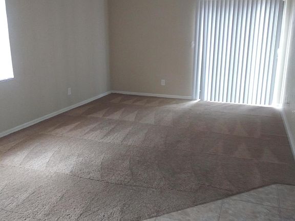 3rd image of 887 Stonybrook Cir