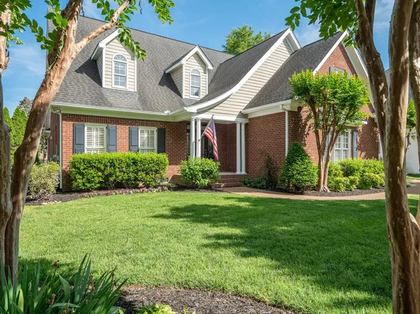 668 Springlake Dr, Franklin, TN 37064