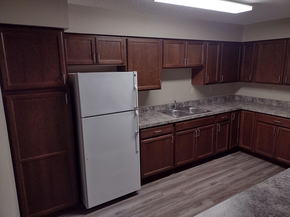 2nd image of 200 Riverside Dr #201