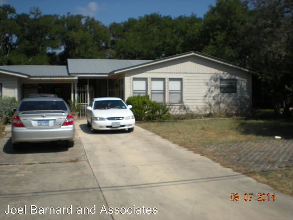 1st image of 1011-B W Bluebonnet Dr